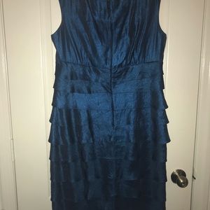 London Times Sleeveless Cocktail Dress